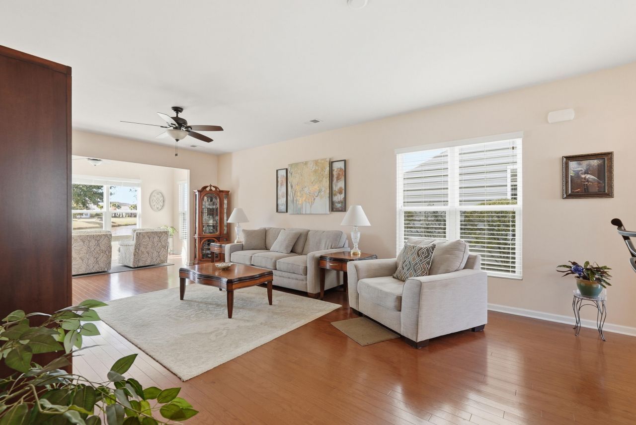 111 Harbor Point Court Photo 4