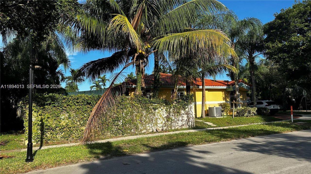 1386 NE 110th Ter, West Miami, FL 33161 Photo