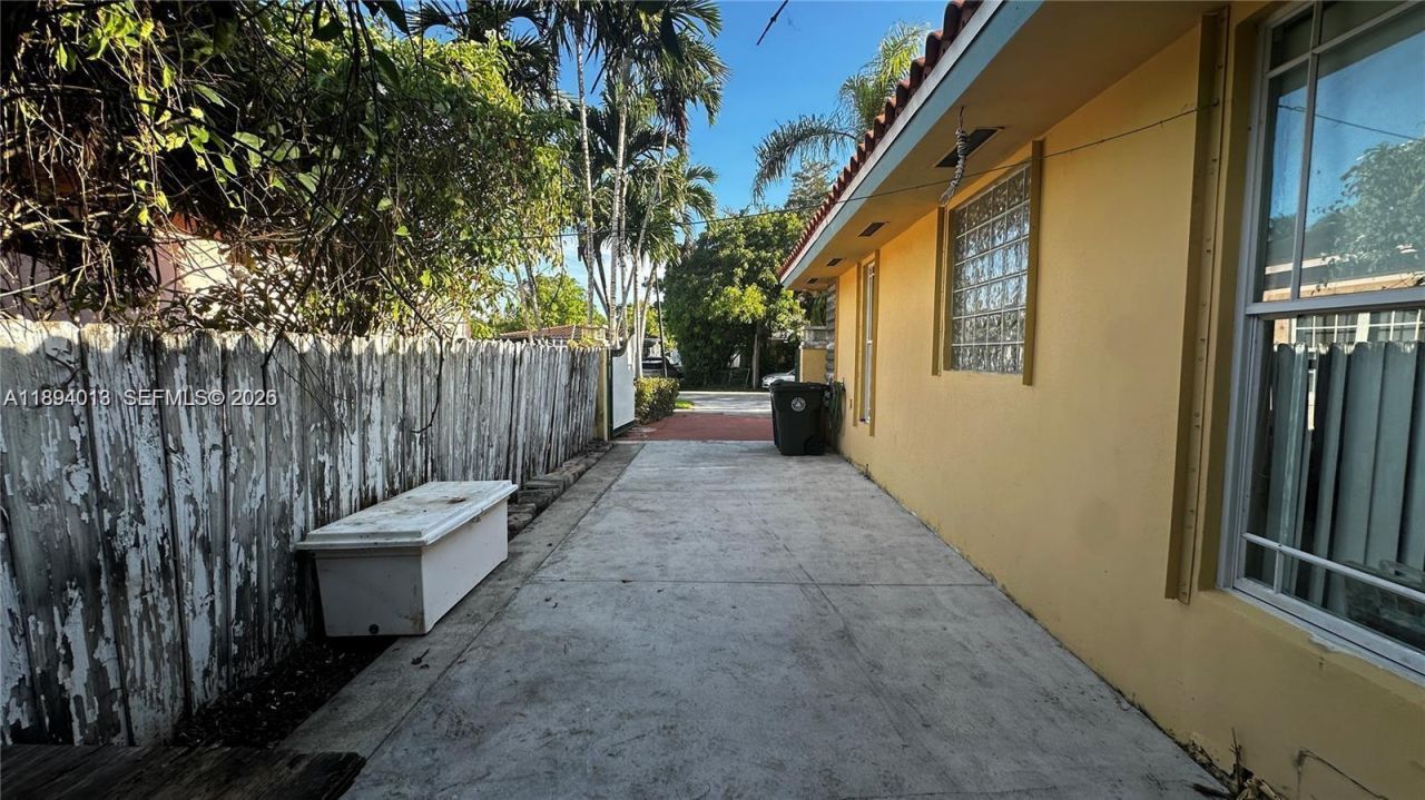 1386 NE 110th Ter, West Miami, FL 33161 Photo