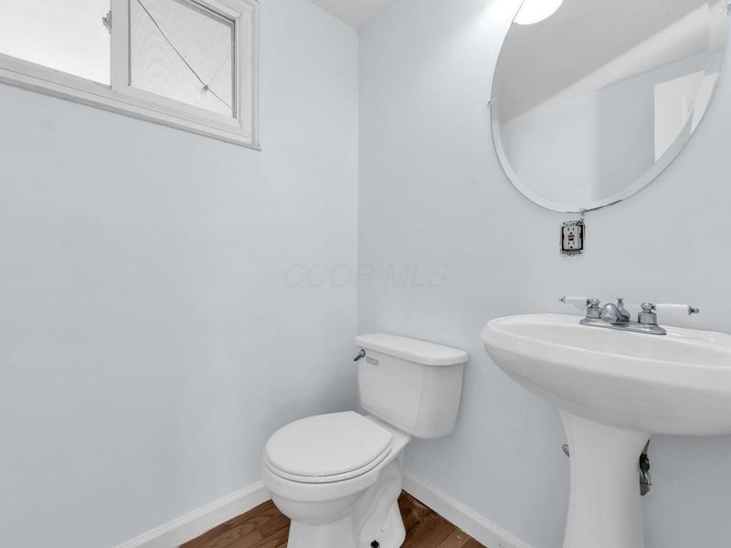 3246 Latonia Road, Columbus, OH 43232 Photo 8