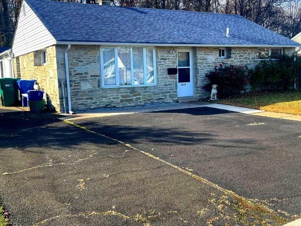 2519 WOODLAWN DRIVE, BRISTOL, PA 19007