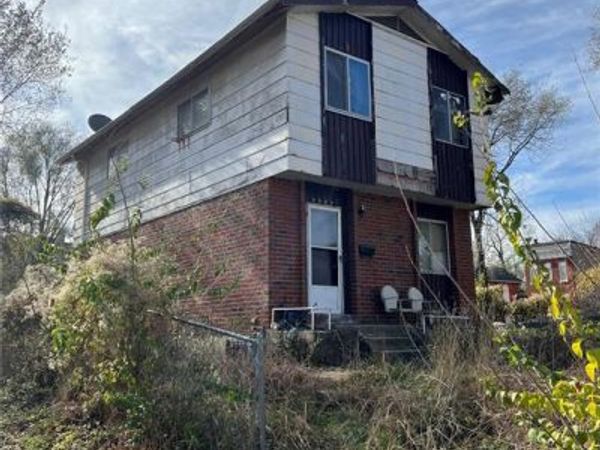 2238 University Street, St Louis, MO 63107