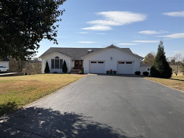 141 Fairway Place, Glasgow, KY 42141