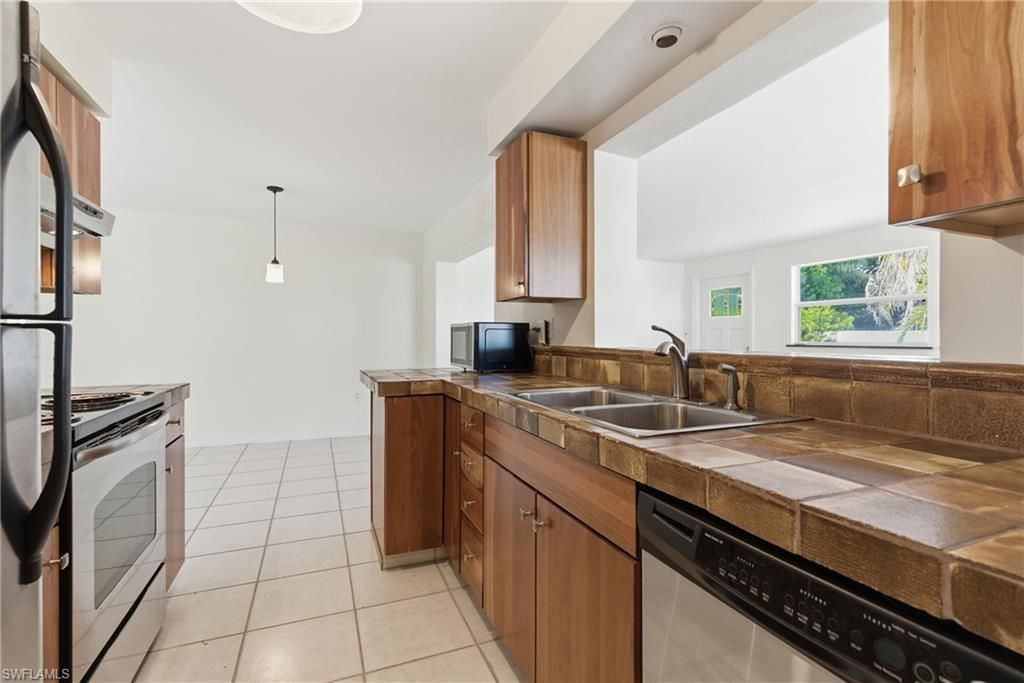 1235 Rordon Ave, Naples, FL 34103 Photo