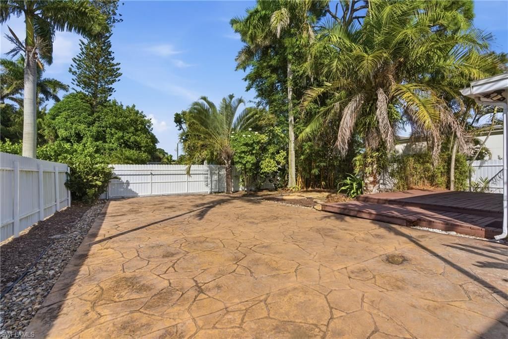 1235 Rordon Ave, Naples, FL 34103 Photo