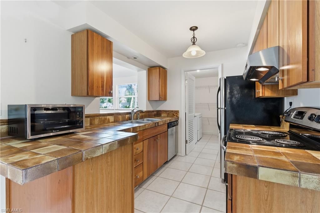 1235 Rordon Ave, Naples, FL 34103 Photo