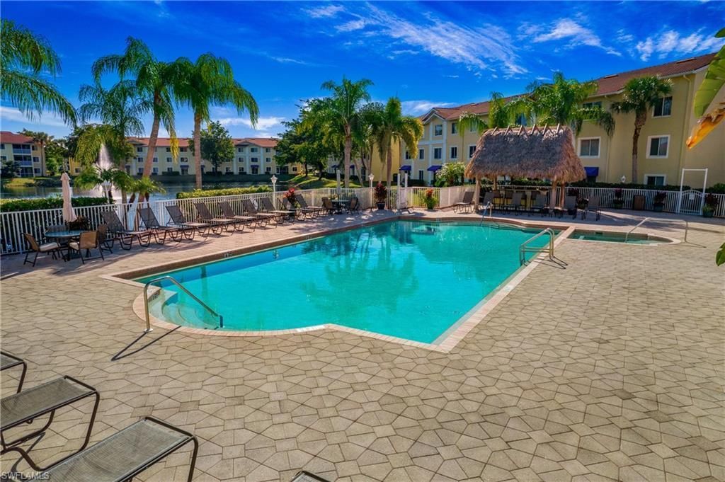 8244 Key Royal Cir, Unit 615, Naples, FL 34119 Photo