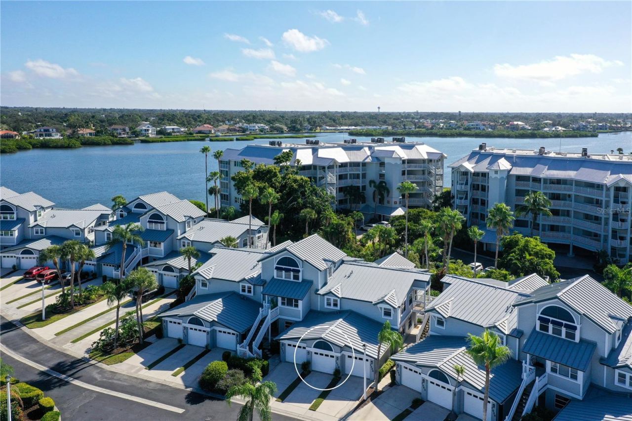 1328 Siesta Bayside Drive, Unit 1328C, Sarasota, FL 34242 Photo