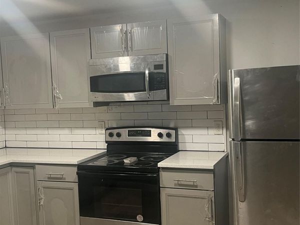 637 Veterans Highway, Smithtown, NY 11787