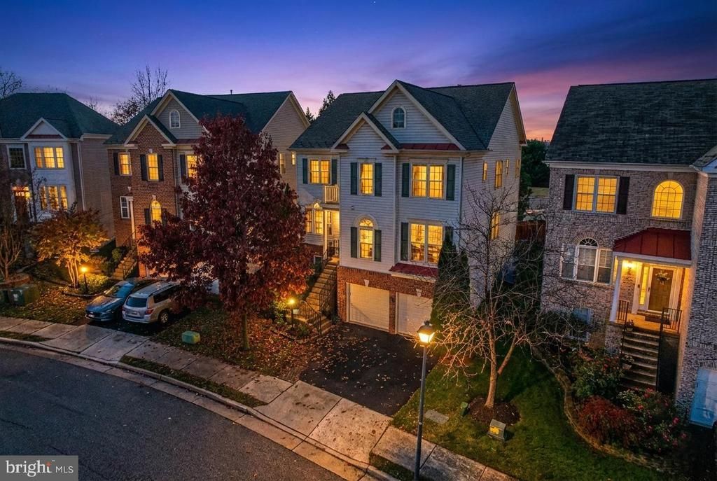 7204 Lyndam Hill Circle, Lorton, VA 22079 Main Photo