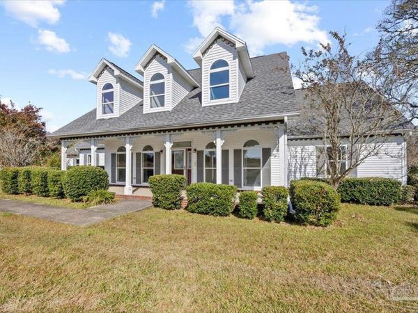 616 Meander Ln, Cantonment, FL 32533