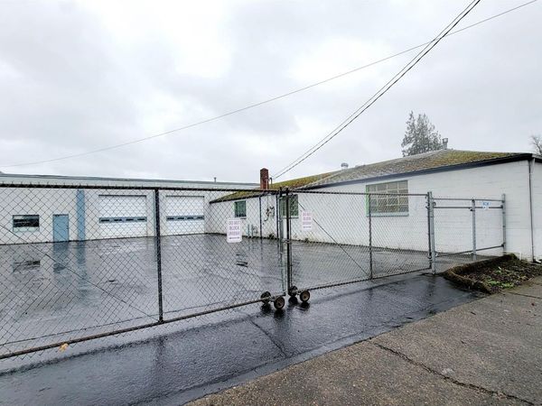 2060 Warner St NE, Salem, OR 97301