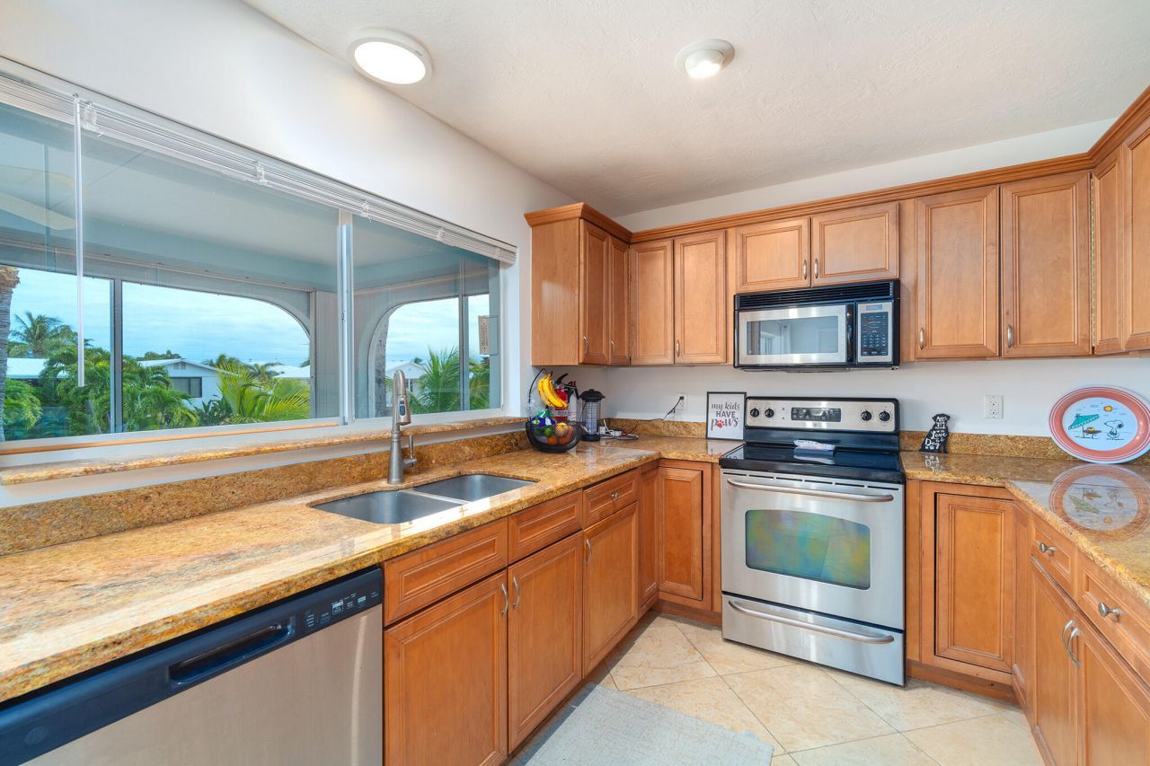 947 Gulf Drive, Summerland Key, FL 33042 Photo