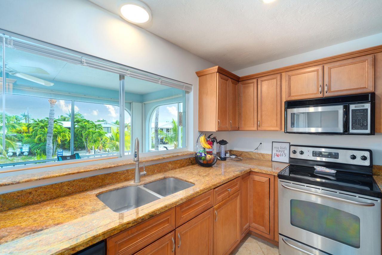 947 Gulf Drive, Summerland Key, FL 33042 Photo