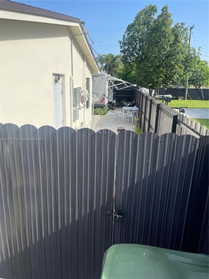 532 NW 15th St, Homestead, FL 33030 Photo