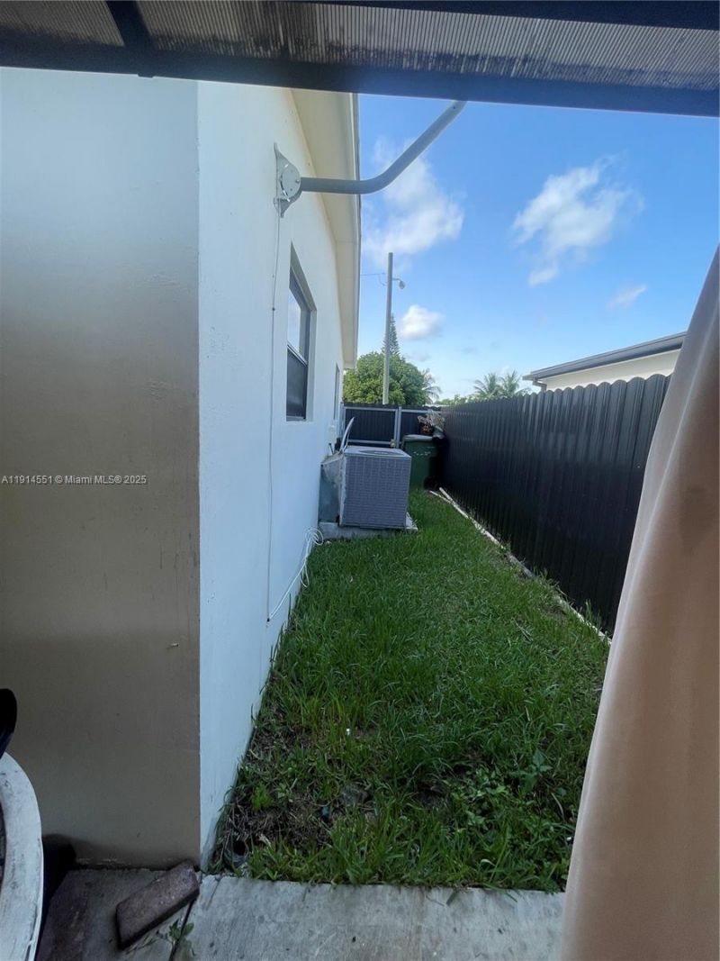 532 NW 15th St, Homestead, FL 33030 Photo