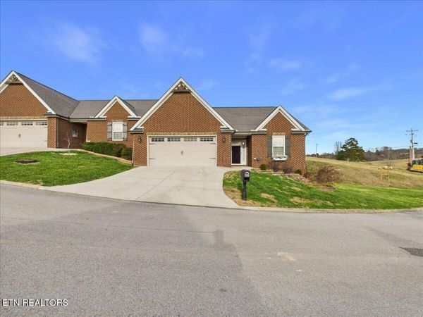156 Stonefield Drive, Harrogate, TN 37752