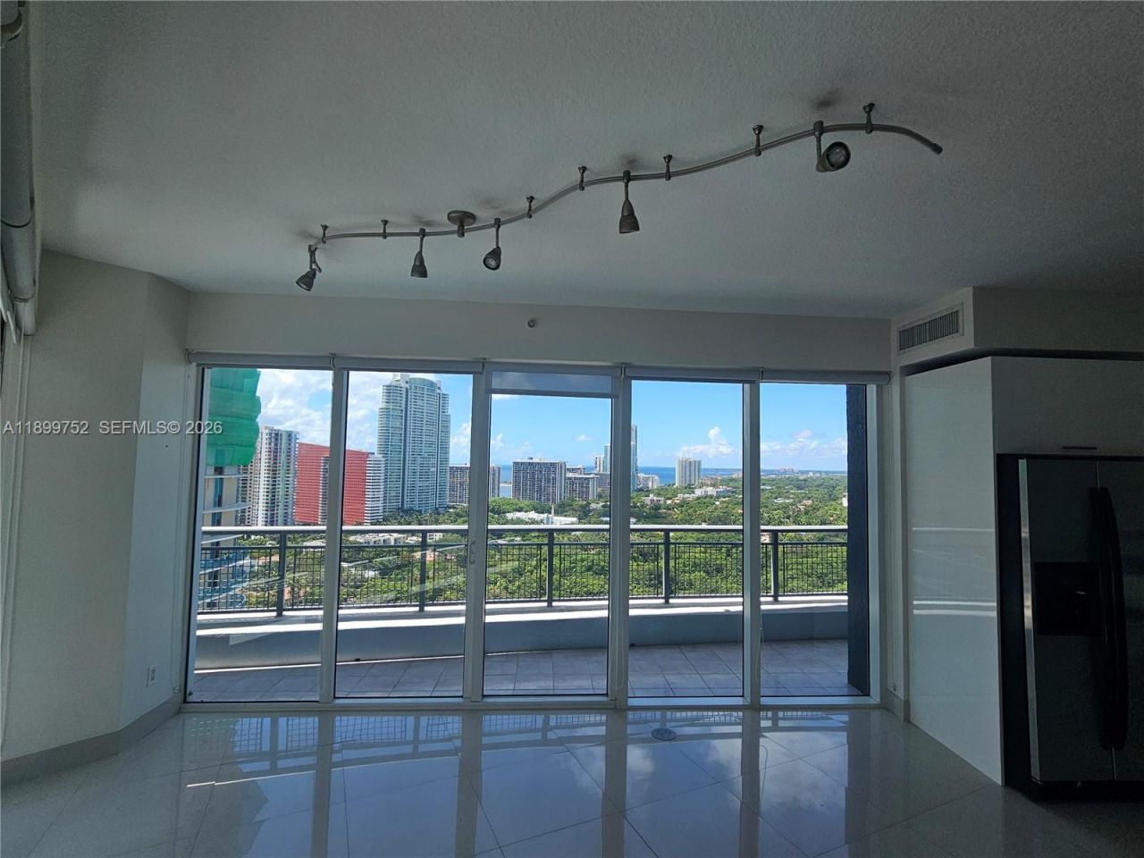 60 SW 13 St, Unit 1900, Miami, FL 33130 Photo
