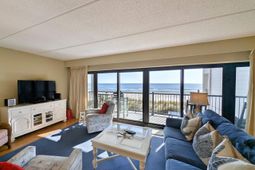 647 Norris Dr. photo 4