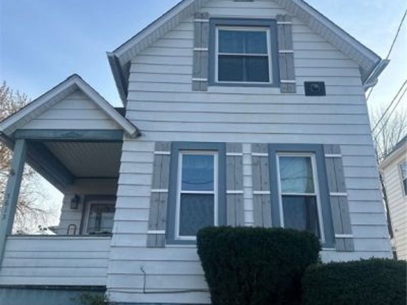 3613 Dawning Avenue, Cleveland, OH 44109 Photo 2