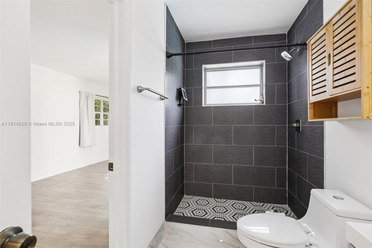 12630 NE Miami Pl, North Miami, FL 33161 Photo