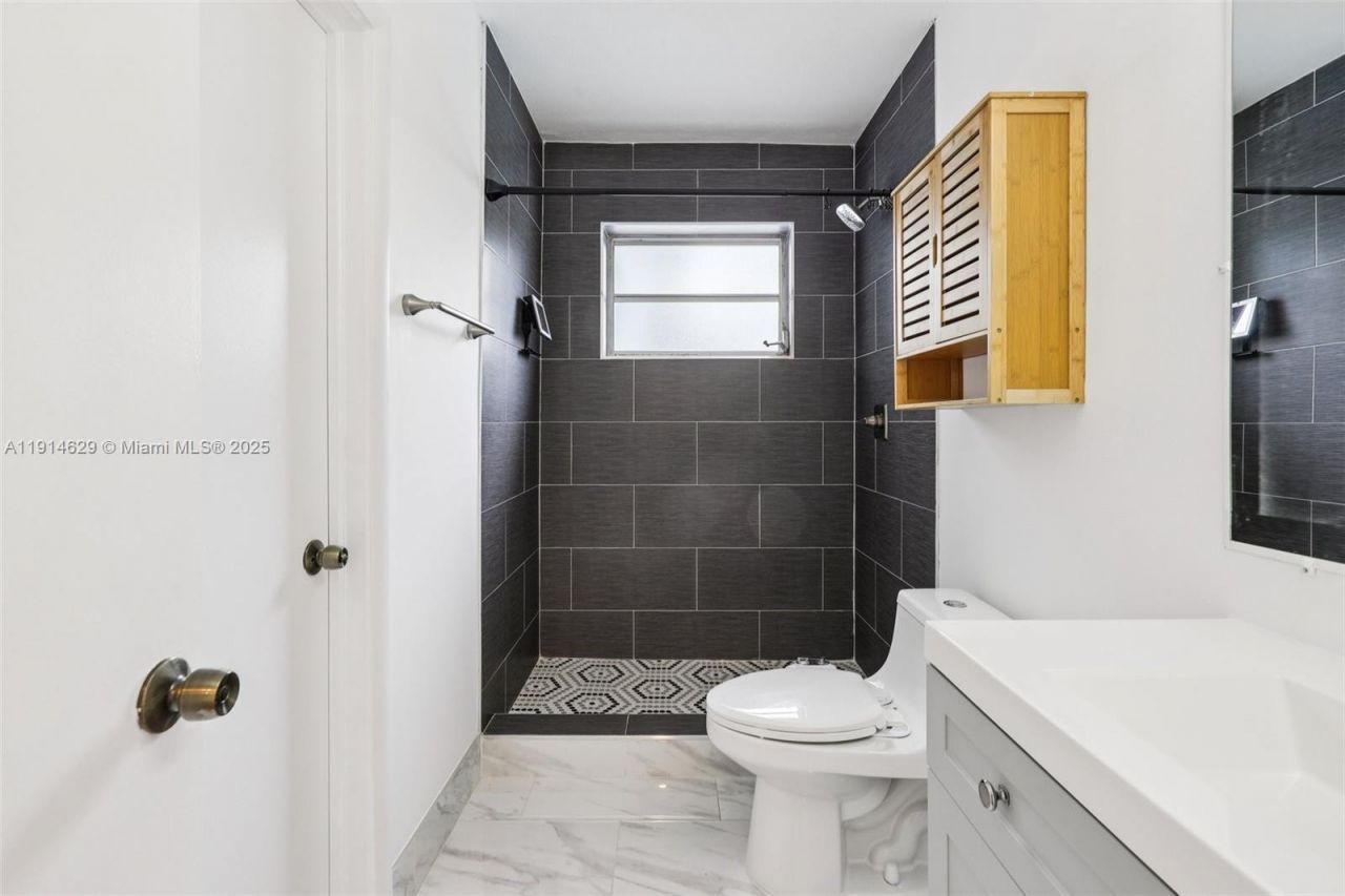 12630 NE Miami Pl, North Miami, FL 33161 Photo