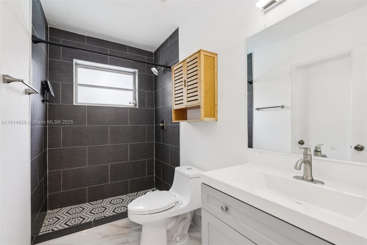 12630 NE Miami Pl, North Miami, FL 33161 Photo