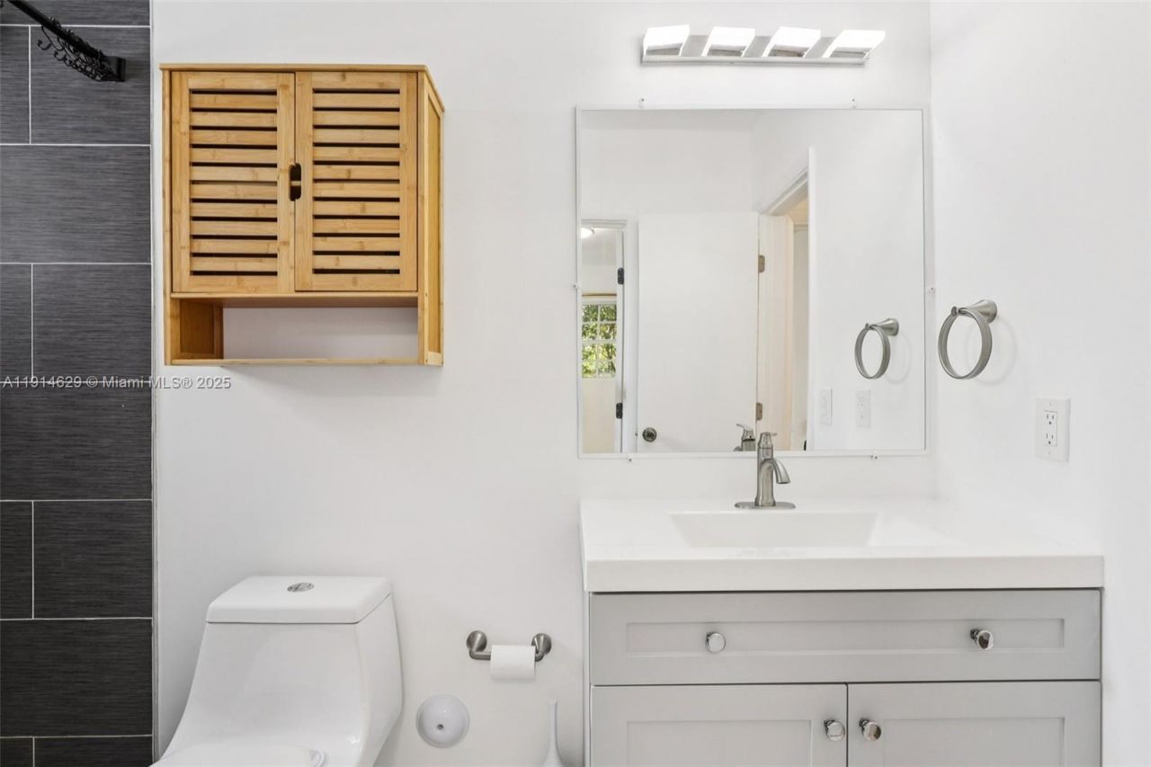 12630 NE Miami Pl, North Miami, FL 33161 Photo