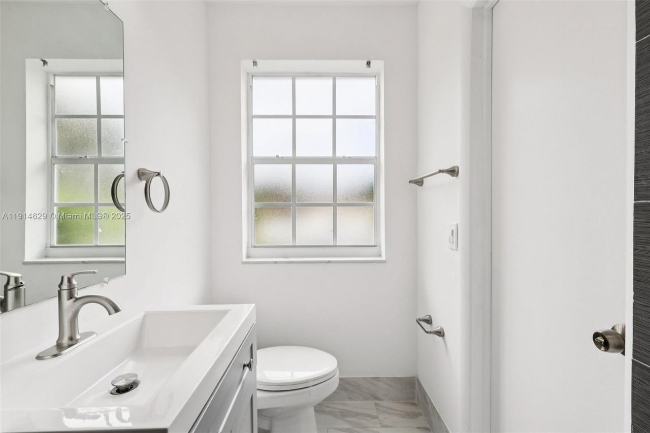 12630 NE Miami Pl, North Miami, FL 33161 Photo