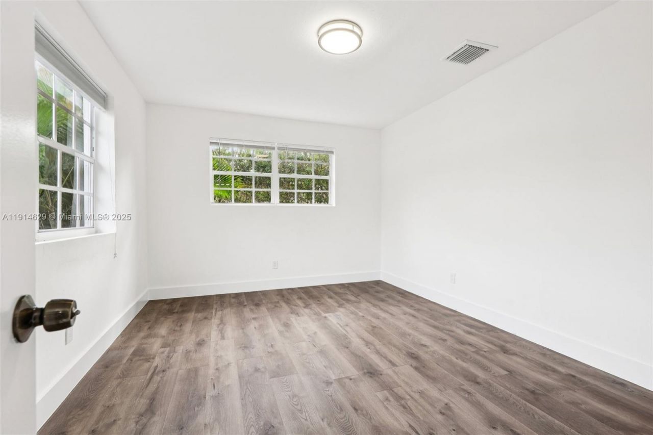 12630 NE Miami Pl, North Miami, FL 33161 Photo