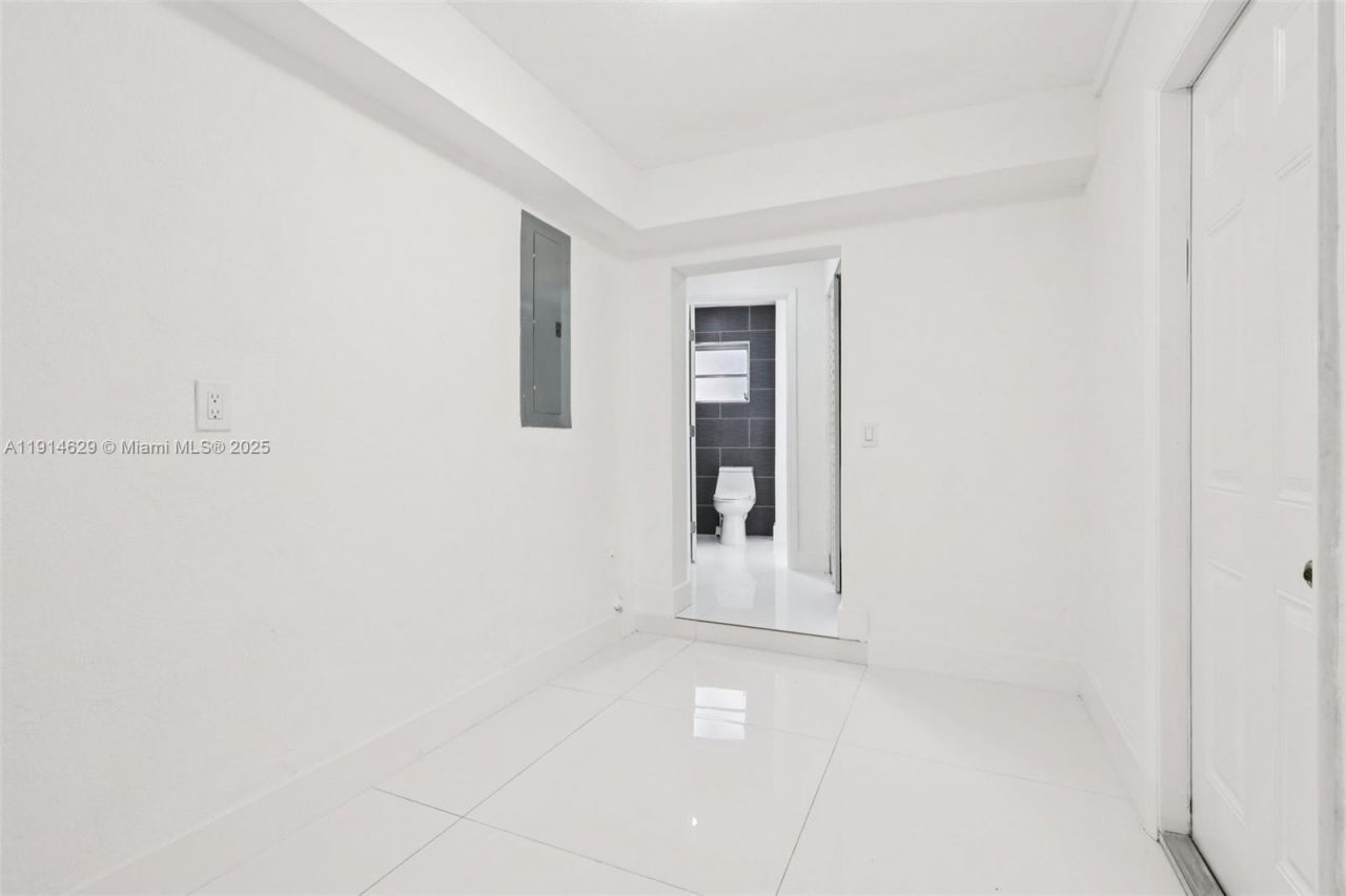 12630 NE Miami Pl, North Miami, FL 33161 Photo