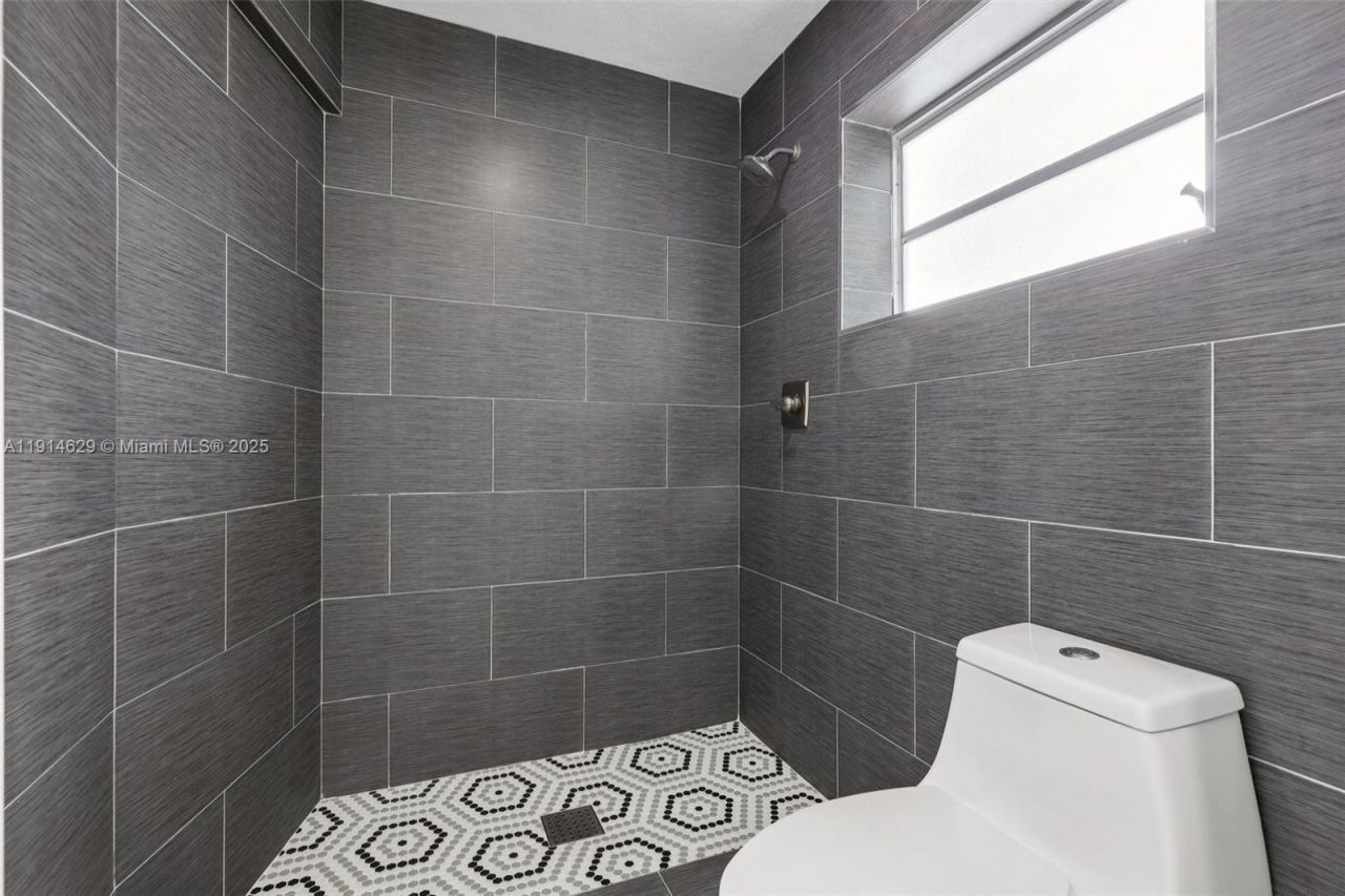 12630 NE Miami Pl, North Miami, FL 33161 Photo