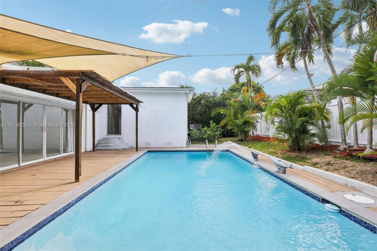 12630 NE Miami Pl, North Miami, FL 33161 Photo