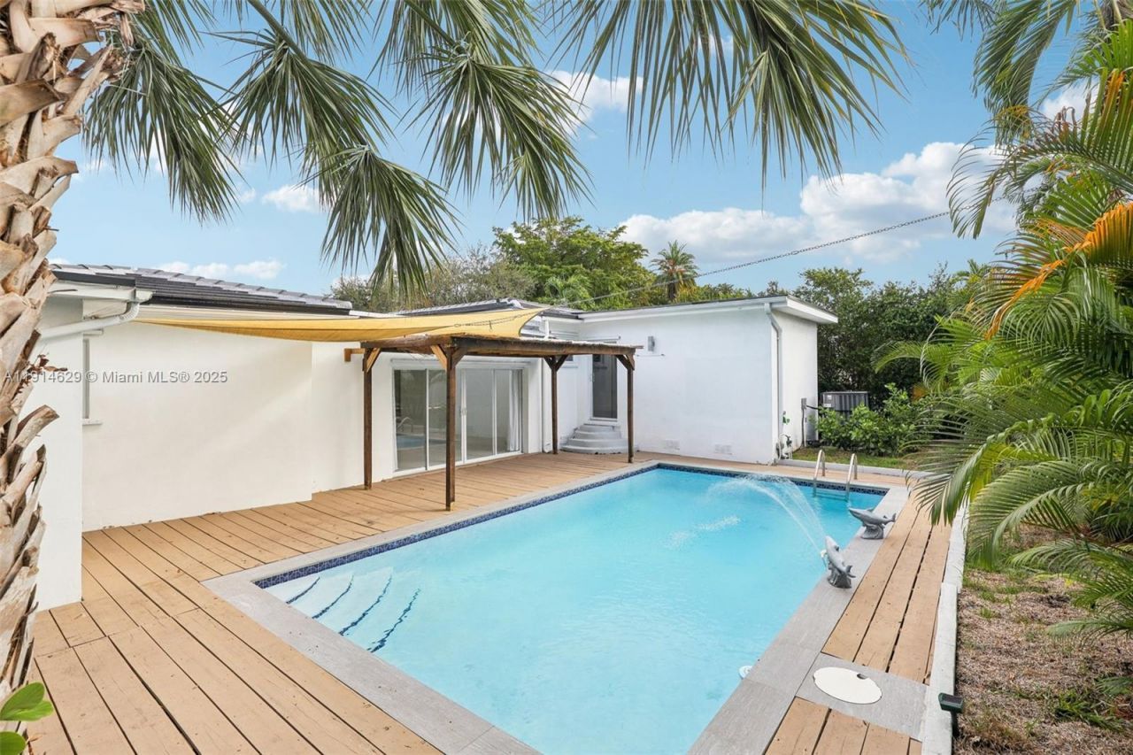 12630 NE Miami Pl, North Miami, FL 33161 Photo