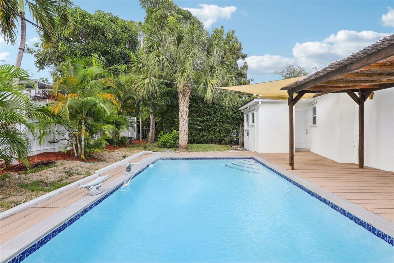 12630 NE Miami Pl, North Miami, FL 33161 Photo