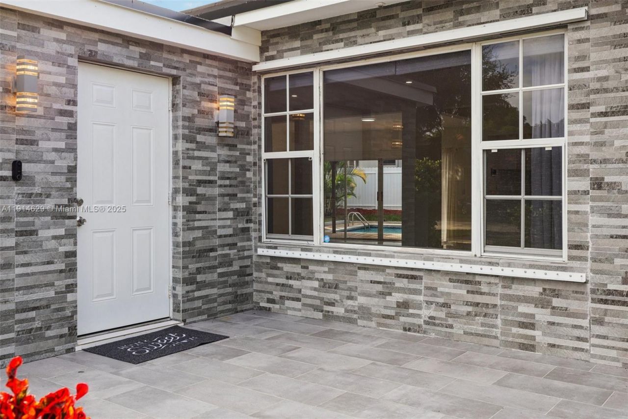 12630 NE Miami Pl, North Miami, FL 33161 Photo