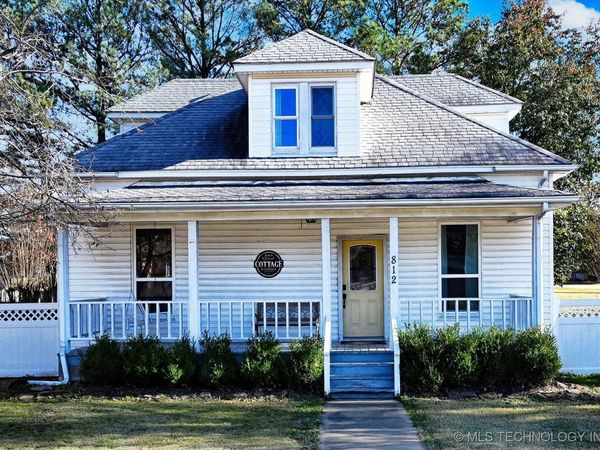 812 N Main Street, Gore, OK 74435