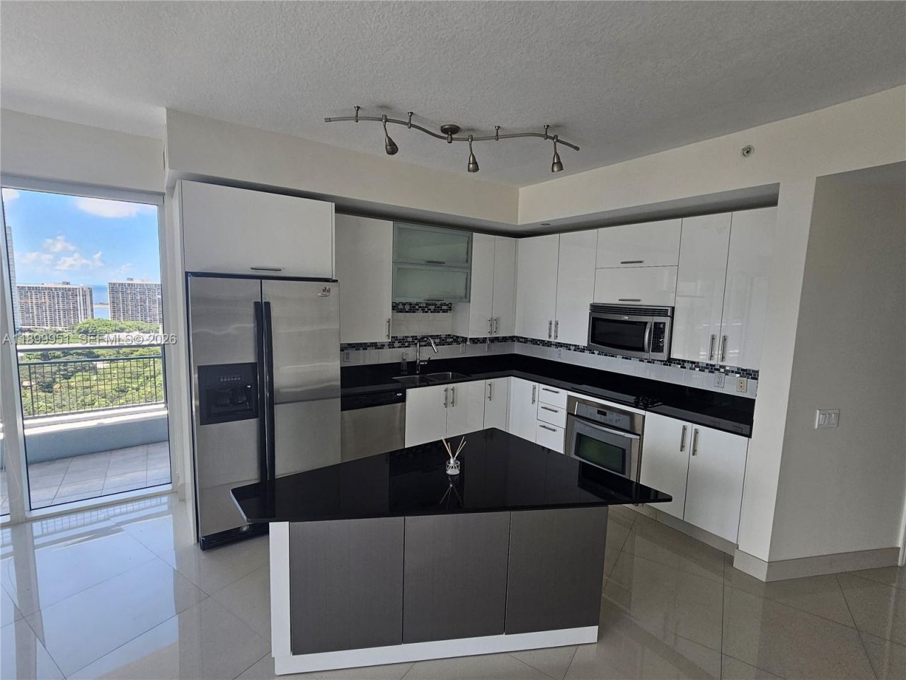 60 SW 13 St, Unit 1900, Miami, FL 33130 Photo