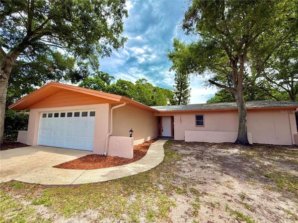 7401 21ST STREET N, ST PETERSBURG, FL 33702