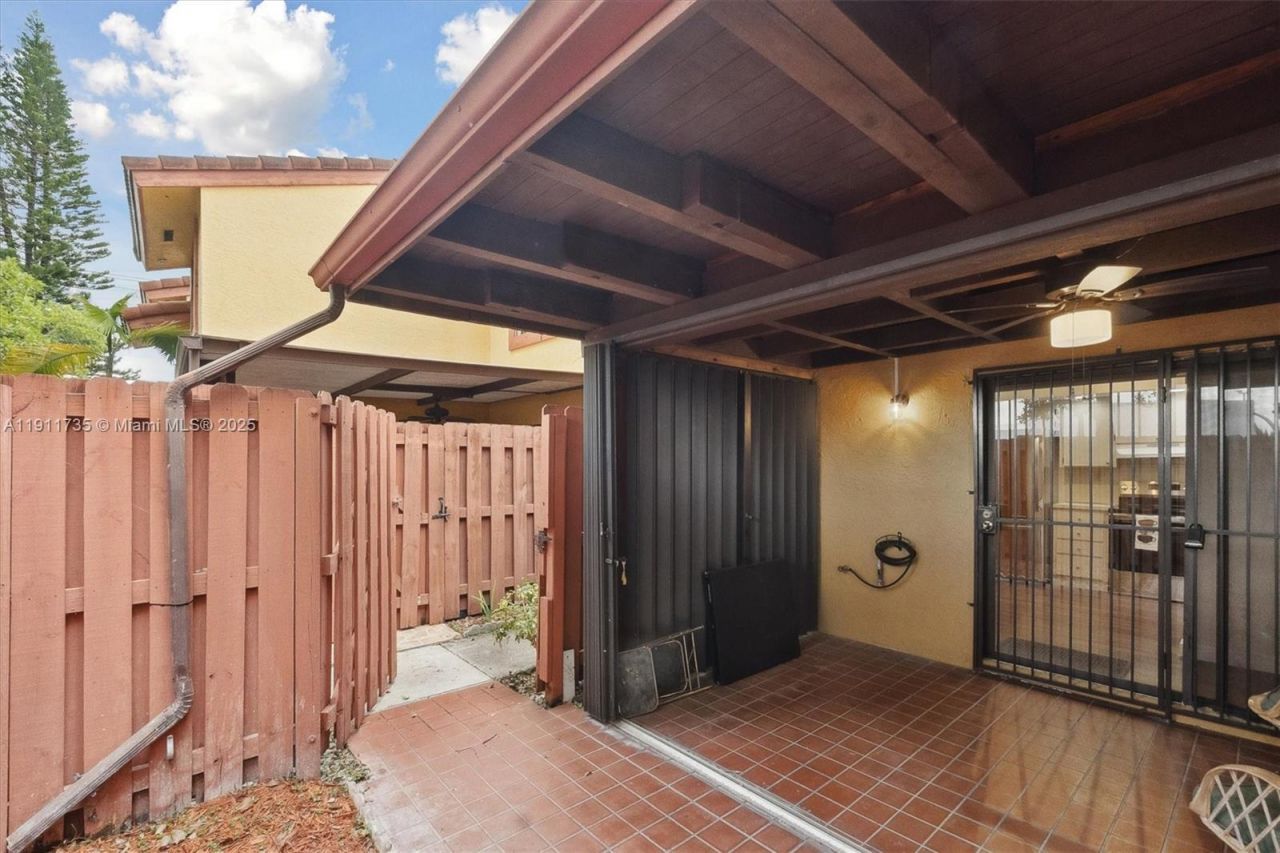 5975 SW 137th Ave, Unit 702, Miami, FL 33183 Photo