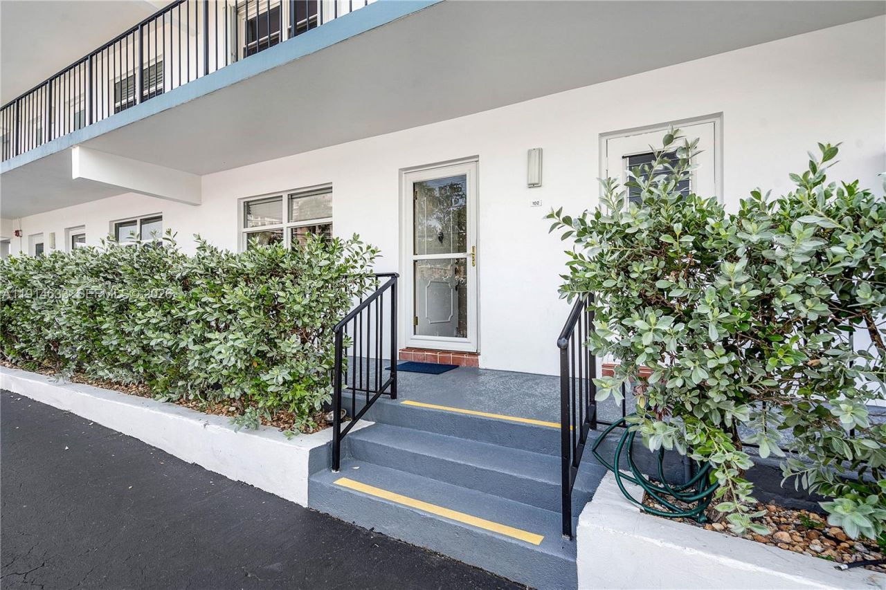 1501 S Ocean Blvd, Unit 102, Lauderdale by the Sea, FL 33062 Main Photo