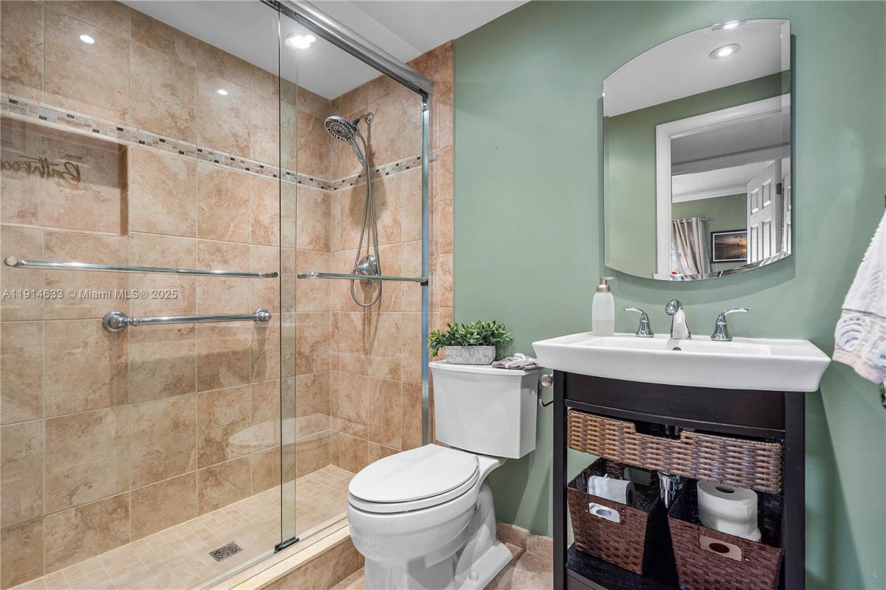 1501 S Ocean Blvd, Unit 102, Lauderdale by the Sea, FL 33062 Photo