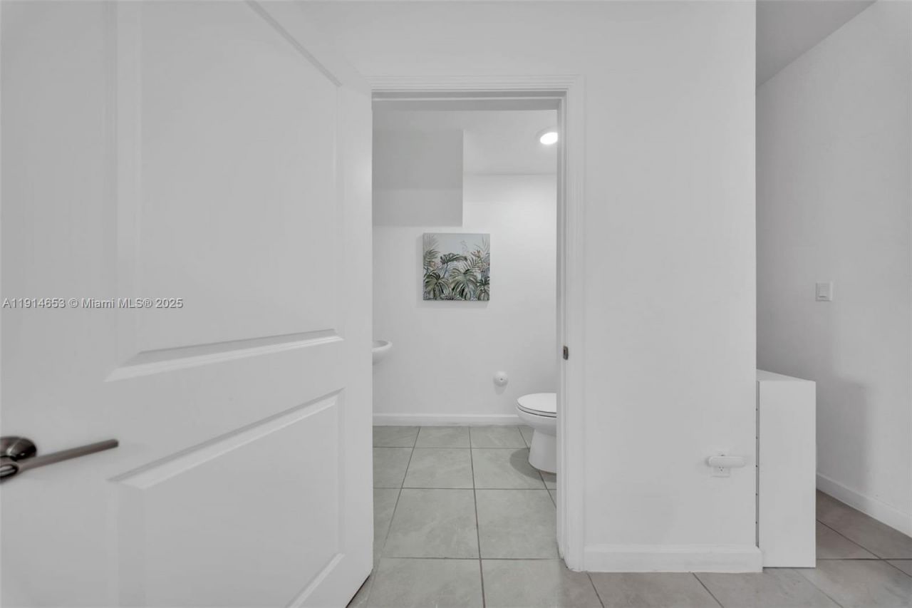 12960 NW 22nd Pl, Miami, FL 33167 Photo