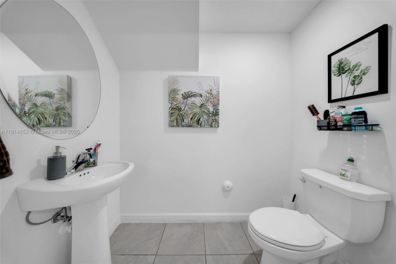 12960 NW 22nd Pl, Miami, FL 33167 Photo