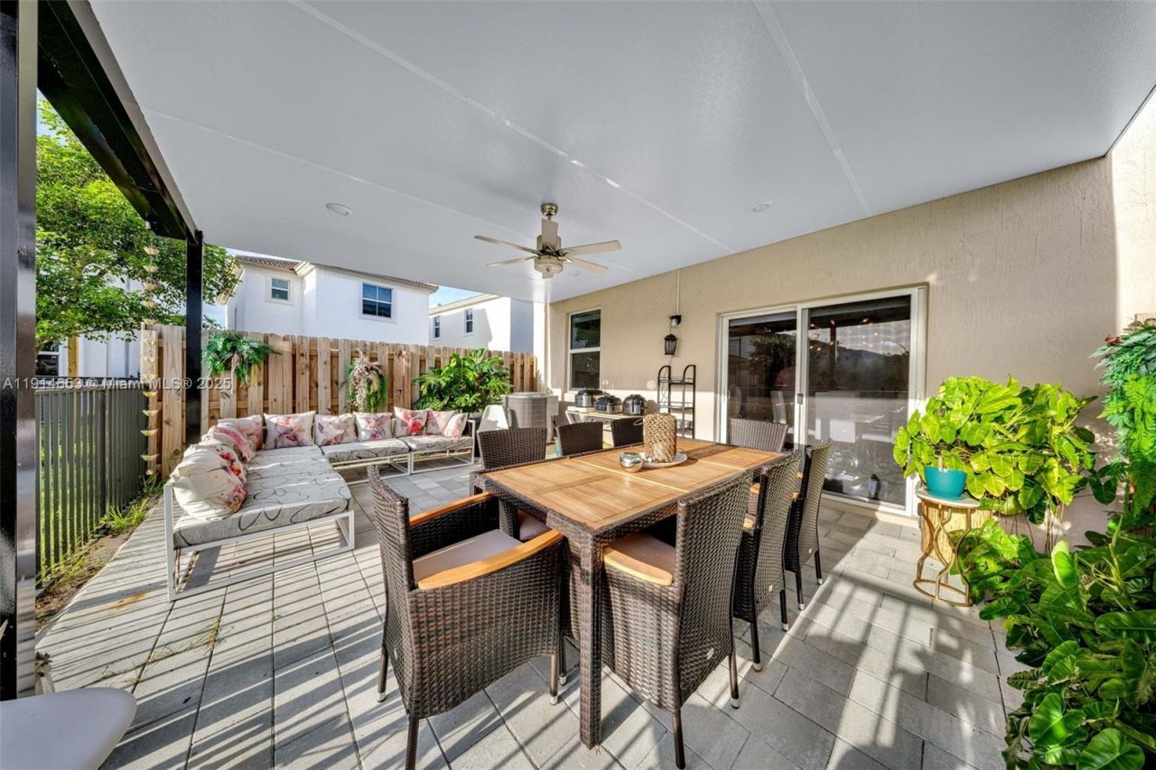 12960 NW 22nd Pl, Miami, FL 33167 Photo