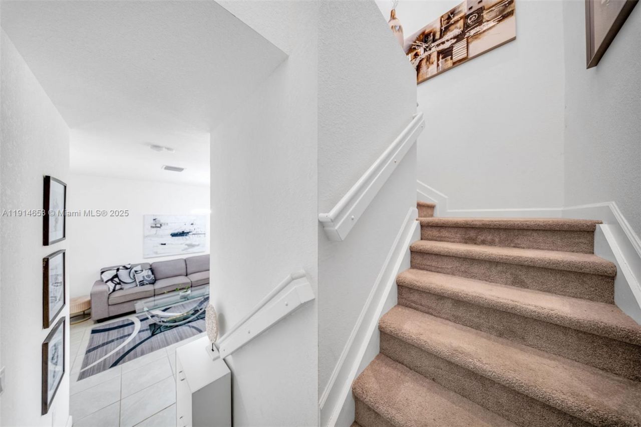 12960 NW 22nd Pl, Miami, FL 33167 Photo