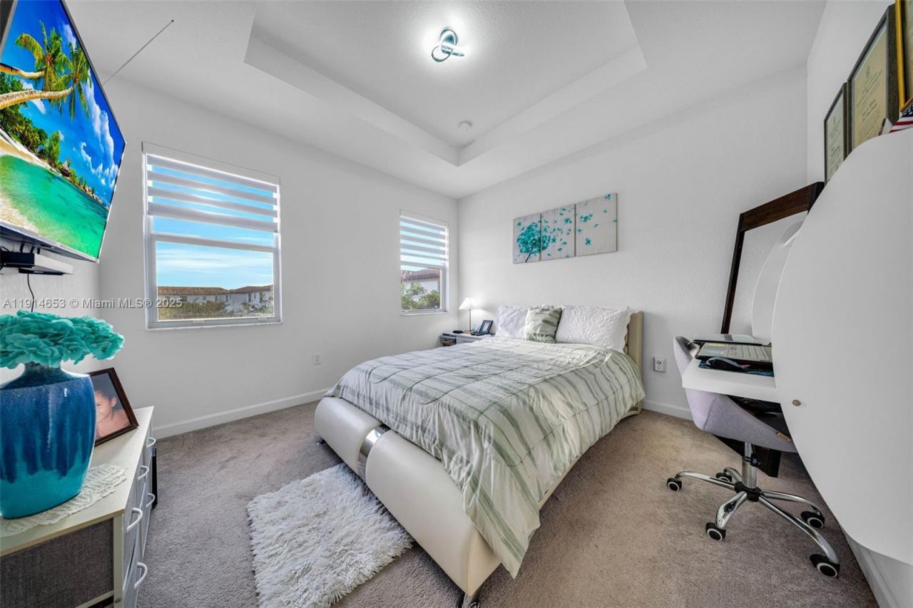 12960 NW 22nd Pl, Miami, FL 33167 Photo