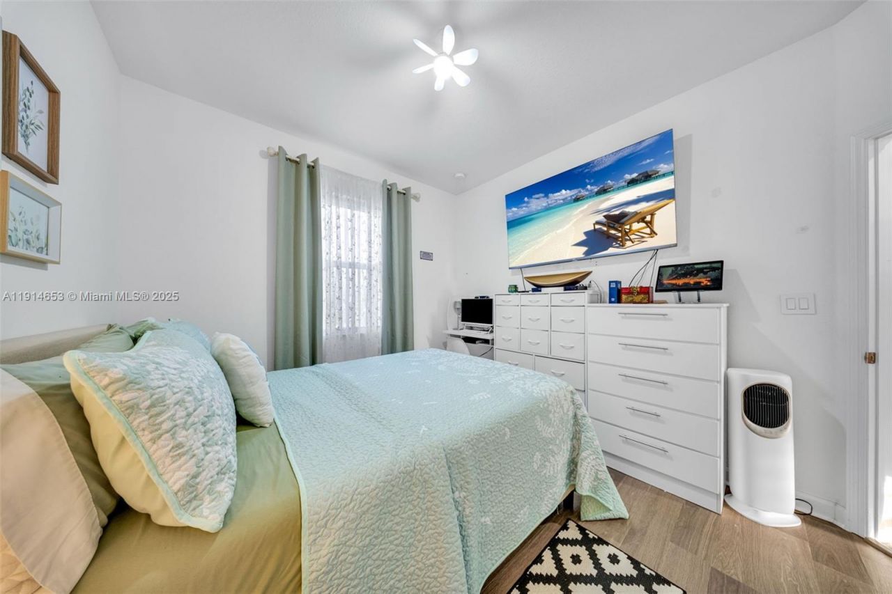 12960 NW 22nd Pl, Miami, FL 33167 Photo