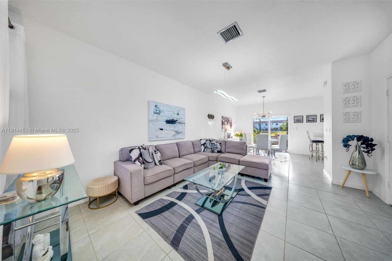 12960 NW 22nd Pl, Miami, FL 33167 Photo