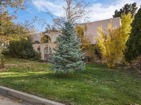 720 Lamp Post Circle SE, Albuquerque, NM 87123